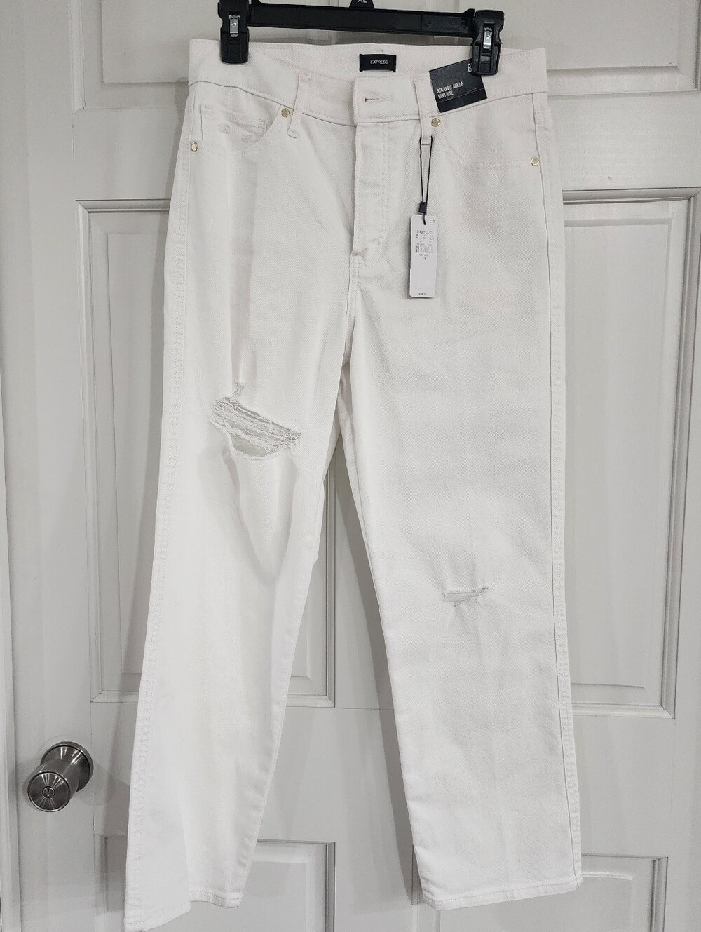 Express White VSCO Girl Style Ladies Distressed Jeans Size 8 NWT